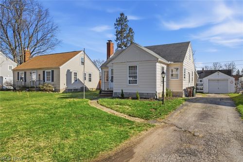 41819 Emerson Ct, Elyria, OH, 44035-2535 | Card Image