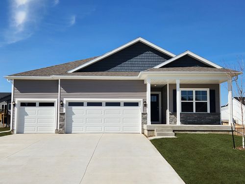 1111 2nd St Ne, Altoona, IA, 50009-3211 | Card Image