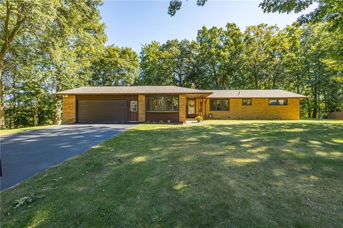 546 Crest Cir, Webster, NY, 14580-1112 | Card Image
