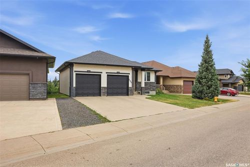 206 Muzyka Rd, Saskatoon, SK, S7W0G9 | Card Image