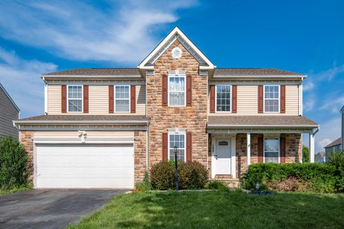 102 Parkdale Dr, Johnstown, OH, 43031-1361 | Card Image