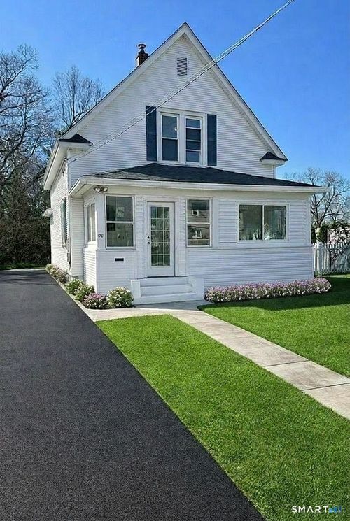 178 Parker St, Manchester, CT, 06040-4425 | Card Image