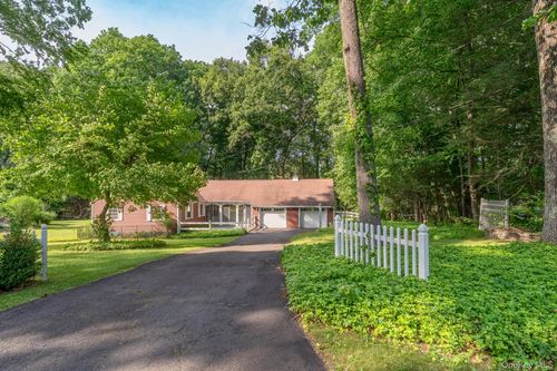 8 Carroll Street, Rosendale, NY, 12486 | Card Image
