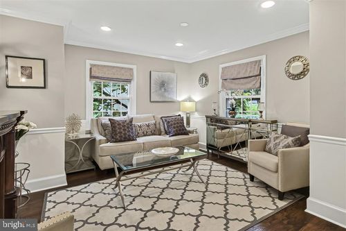 1800 N Quantico St, Arlington, VA, 22205-2030 | Card Image