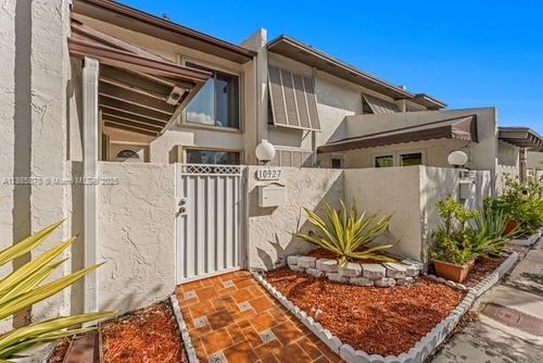 10927 Sw 71st Ln, Miami, FL, 33173-2112 | Card Image