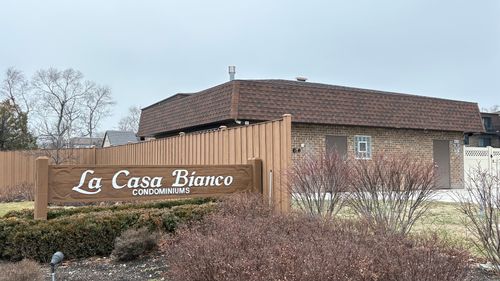 1a-9821 Bianco Terrace, Des Plaines, IL, 60016 | Card Image
