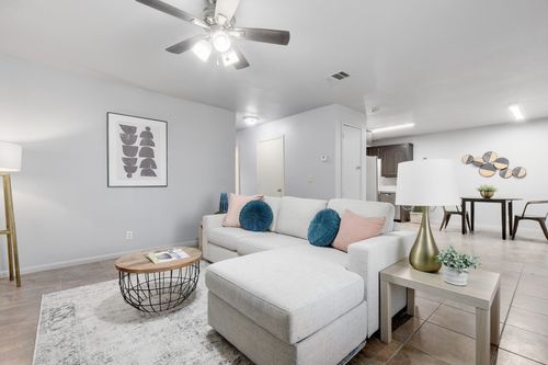 6209 Langham St, Austin, TX, 78741-5111 | Card Image