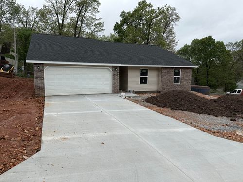 2004 Sally Ann Ave, Neosho, MO, 64850-3032 | Card Image