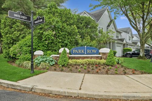 87 Northwood Blvd, Central Islip, NY, 11722-4671 | Card Image