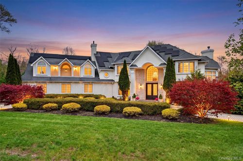 23 Greenwich Ave, Central Valley, NY, 10917-3717 | Card Image