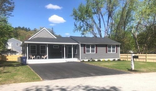 16 Proctor St, Dracut, MA, 01826-2323 | Card Image