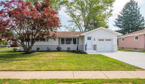 3605 Bird Dr, Erie, PA, 16510-2739 | Card Image