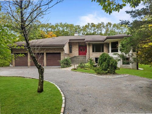 21 Tall Pines Ln, Mount Kisco, NY, 10549-4107 | Card Image