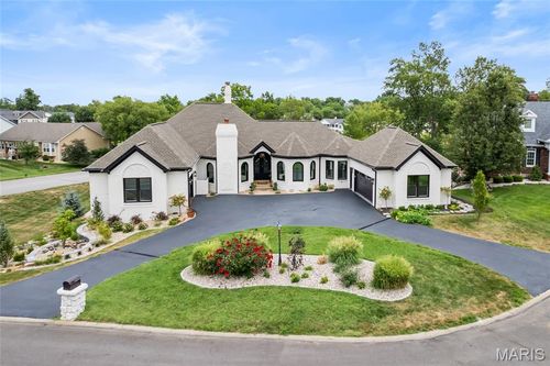 5 Shelbourne Wood Ct, Weldon Spring, MO, 63304-0306 | Card Image