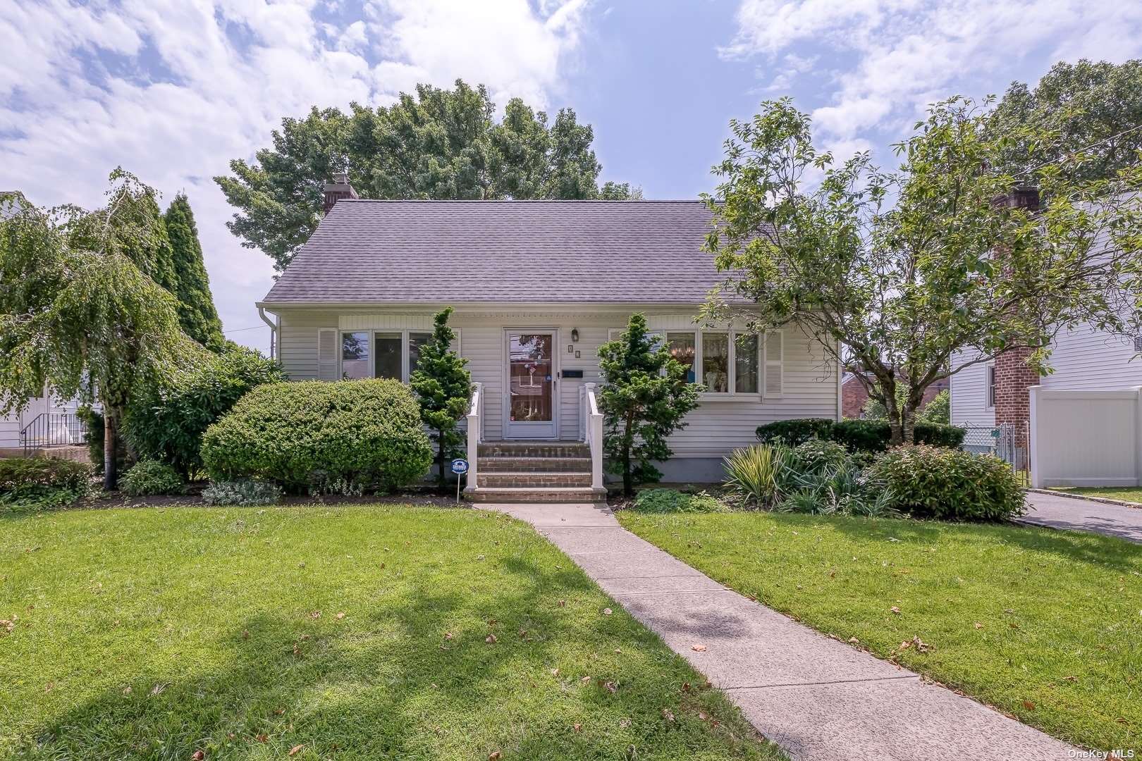 Sullivan Rd, Farmingdale, NY 11735