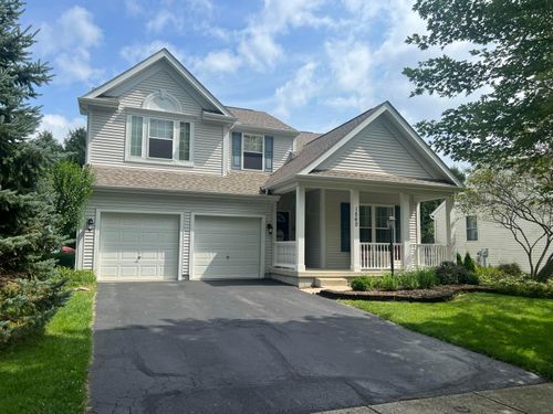 1560 Pheasant Run Dr, Newark, OH, 43055-8042 | Card Image