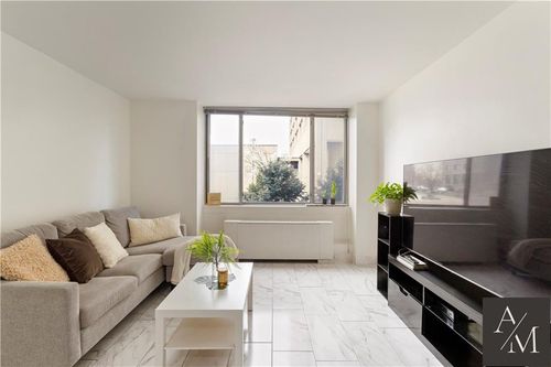 apt-2t-600 8th St, Kansas City, MO, 64106-1618 | Card Image