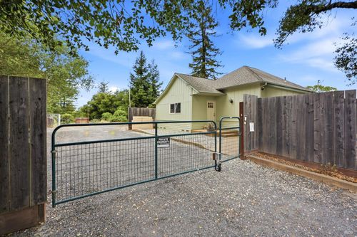 4100 Vine Hill Road, Sebastopol, CA, 95472 | Card Image