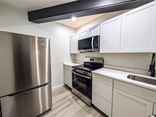 1-1542 Main Street, West Warwick, RI, 02893 | Card Image