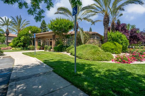 unit-1611-4200 E Commerce Way, Sacramento, CA, 95834-9657 | Card Image