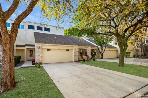 8417 Echo Creek Ln, San Antonio, TX, 78240-4973 | Card Image