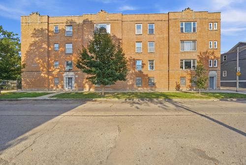 3s-2121 N Saint Louis Ave, Chicago, IL, 60647-3580 | Card Image