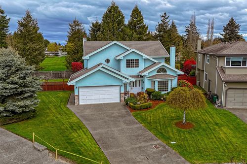 4136 San Miguel Close, Saanich, BC, V8N6G7 | Card Image