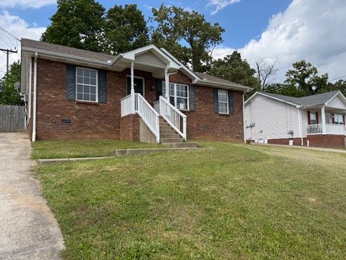 355 Donna Dr, Clarksville, TN, 37042-3891 | Card Image