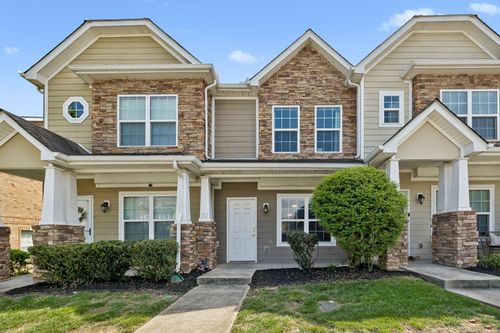 112 Cobblestone Place Dr, Goodlettsville, TN, 37072-8489 | Card Image