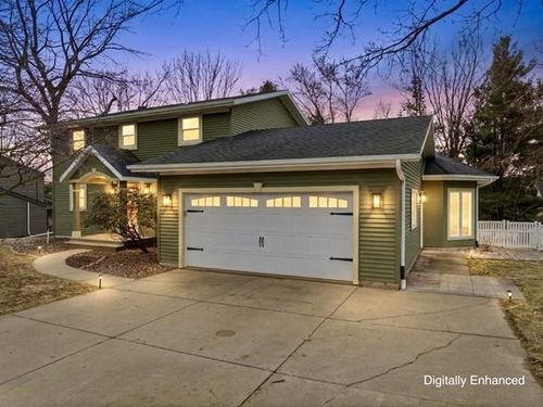1012 W Chapel Street, Marshfield, WI, 54449 | Card Image