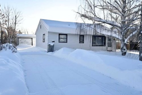 10113 111 Ave, Grande Prairie, AB, T8V1T5 | Card Image