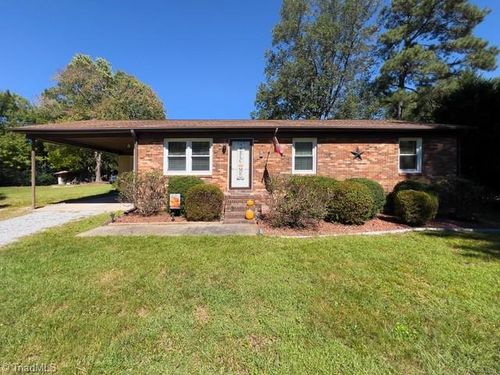 4851 Westray Ln, Walkertown, NC, 27051-9548 | Card Image