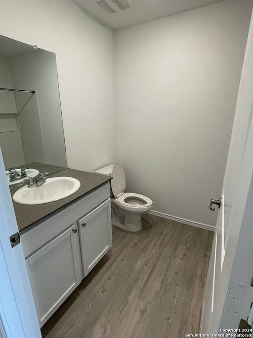 10102 Asta Trl, San Antonio, TX, 78224-1146 | Card Image