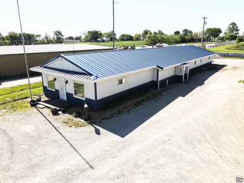 1705 Oregon St, Hiawatha, KS, 66434-8902 | Card Image