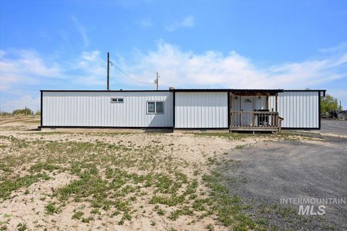 1882 Frontage Rd S, Wendell, ID, 83355-3339 | Card Image