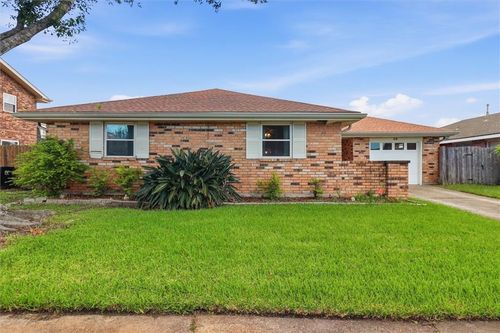 32 Anjou Dr, Kenner, LA, 70065-2004 | Card Image