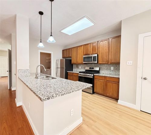 11720 Chanteloup Dr, Houston, TX, 77047-4432 | Card Image