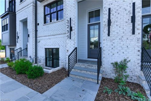 3235 W Friendly Ave, Greensboro, NC, 27408-7603 | Card Image