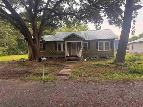 209 Hewitt St, Welsh, LA, 70591-4832 | Card Image