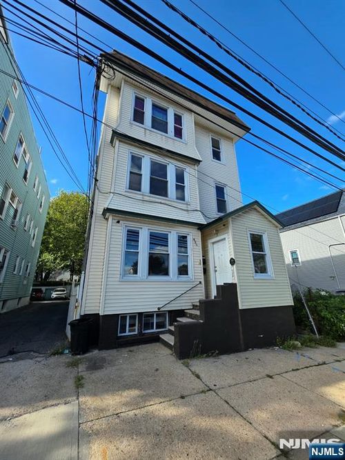 436 14th Ave, Irvington, NJ, 07111-3952 | Card Image