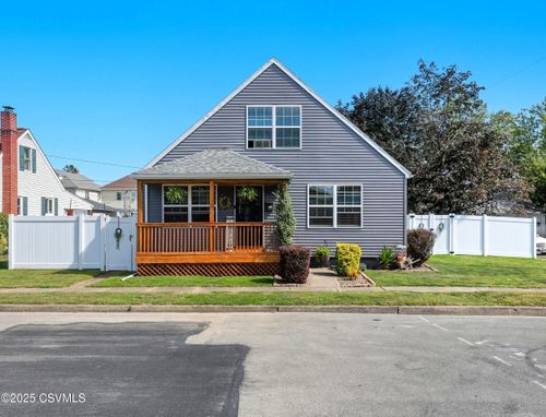 501 9th St, Selinsgrove, PA, 17870-1610 | Card Image