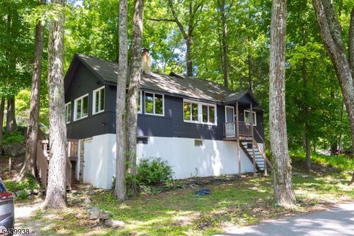 19 Lonaconing Rd, Highland Lakes, NJ, 07422-1400 | Card Image