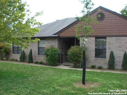 263 Lohmann St, Boerne, TX, 78006-2031 | Card Image