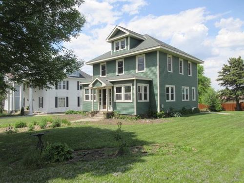 416 E Division St, Elbow Lake, MN, 56531-4418 | Card Image