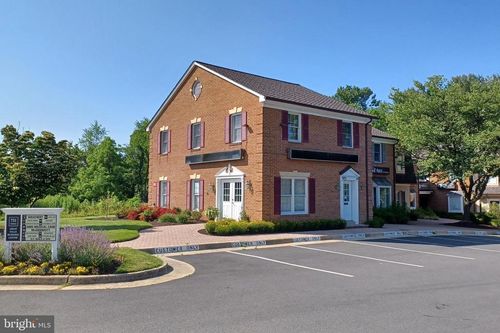 a1-a2-and-b2-731 Walker Rd, GREAT FALLS, VA, 22066-2834 | Card Image