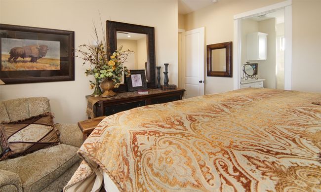 View of bedroom | Image 15