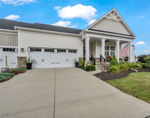 3283 Jackson Park Drive Nw, Massillon, OH, 44646 | Card Image