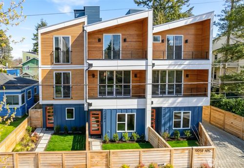 b-9020 13th Ave Nw, Seattle, WA, 98117-3405 | Card Image