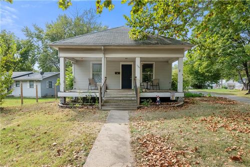 1100 S Missouri Ave, Sedalia, MO, 65301-5575 | Card Image