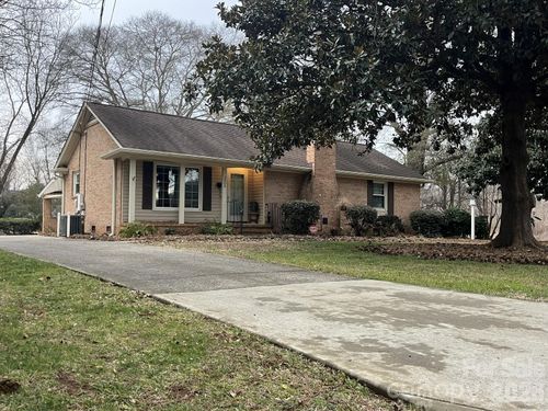 2800 Spring Valley Rd, Charlotte, NC, 28210-5432 | Card Image